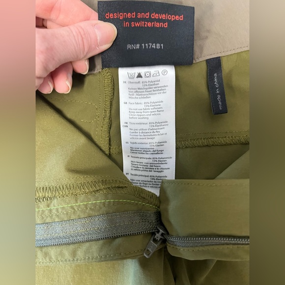 Mammut shorts NWOT - Picture 5 of 5